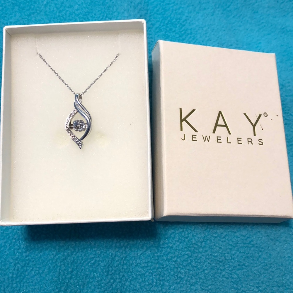 Key Jewelers raindrop necklace w/ floating diamond